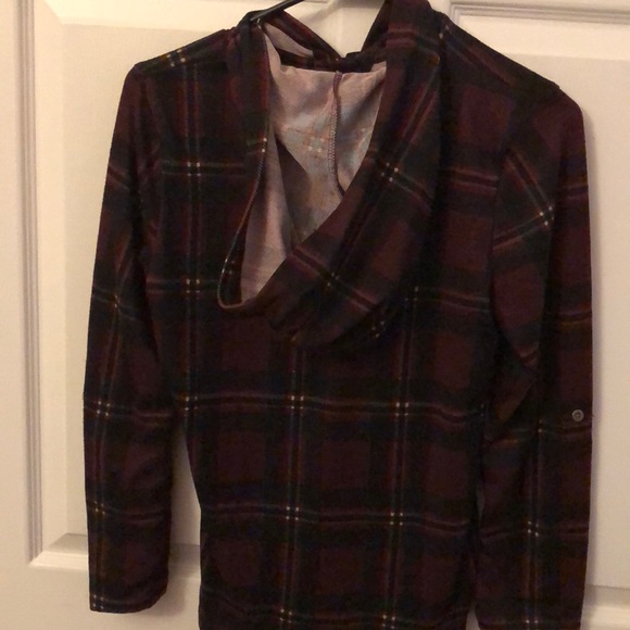 Comfy button up - Picture 3 of 4